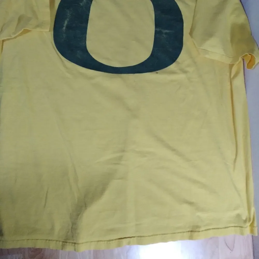 Vintage Nike Center Swoosh Mighty Oregon Ducks Logo T-Shirt Big O
